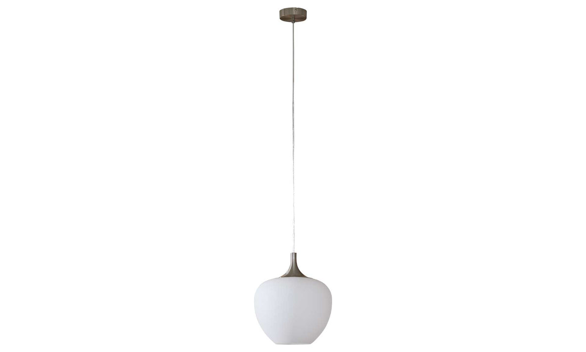 Eine hängende Lampe mit einer runden, opalen Glaskörper und einem metallenen Aufhängungselement.