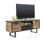 Das Lowboard 42484DRI von Handes & Hazel, Modell 0176, bietet Platz für einen Fernseher, Dekoartikel und Bücher und verfügt über zwei Seitenschränke in Driftwood-Optik.