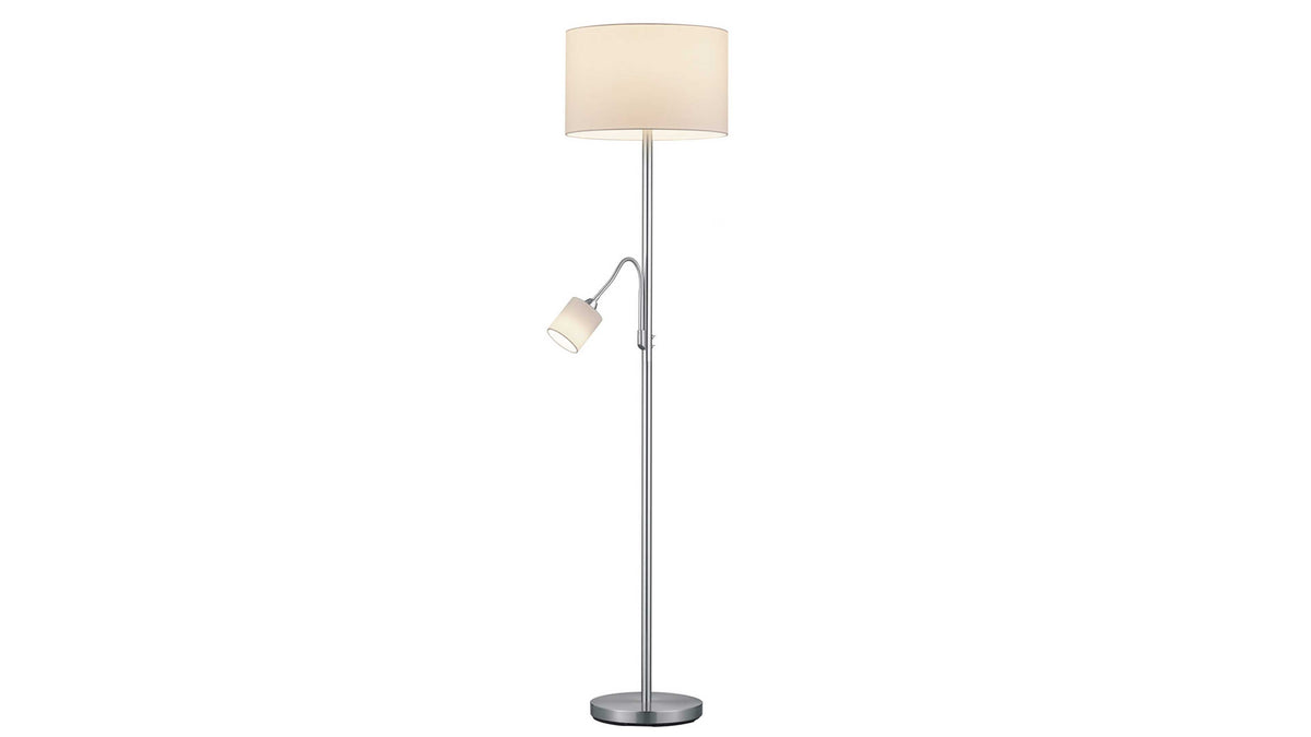 Stehlampe mit einem schlanken, silbernen Gestell und einem runden, beigen Lampenschirm sowie einem flexiblen Zusatzstrahler.