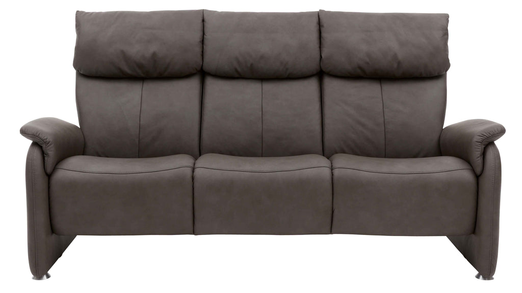 Drei-Sitzer-Sofa in einem grauen, weichen Material mit hohen Rückenlehnen und abgerundeten Armlehnen.
