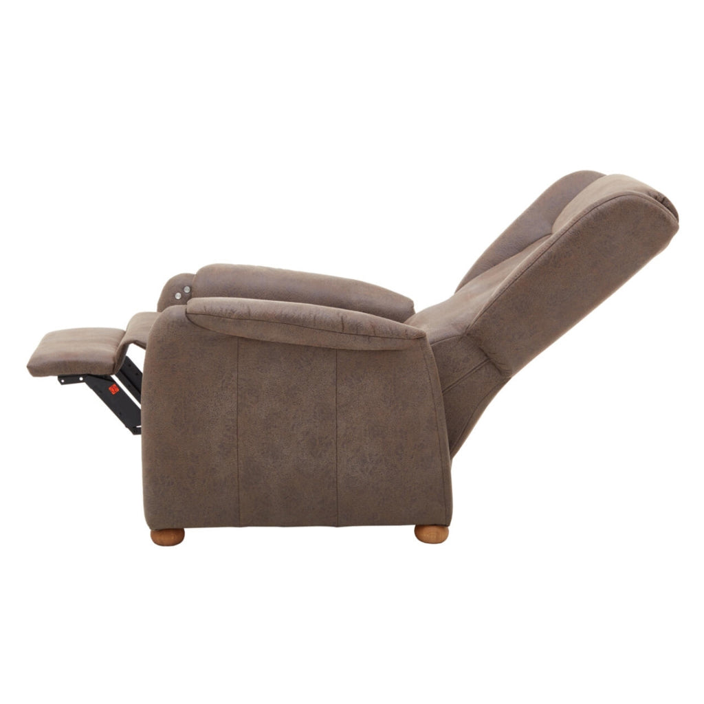 Ohrensessel „Friesland“ von Steinpol Polsteria, Landhausstil, braun, seitlich vollständig ausziehbar mit Fußstütze.