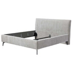HUKLA® Interliving 1416 Polsterbettgestell 180 x 200 cm, Balu Silver, schräge Beine, hohes Kopfteil, Matratze nicht abgebildet.
