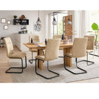 Modernes Esszimmer mit VENJAKOB | IL Interliving 5604 Esstisch, 6 beige Stühle, Pendelleuchten und Naturlook.
