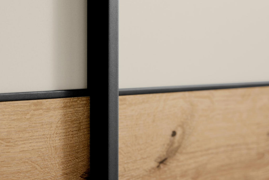Schwebetürenschrank in Beige-Grau mit Absetzung in Eiche-Nachbildung