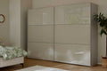 Schwebetürenschrank in Kieselgrau mit Glasfronten Interliving Serie 1211