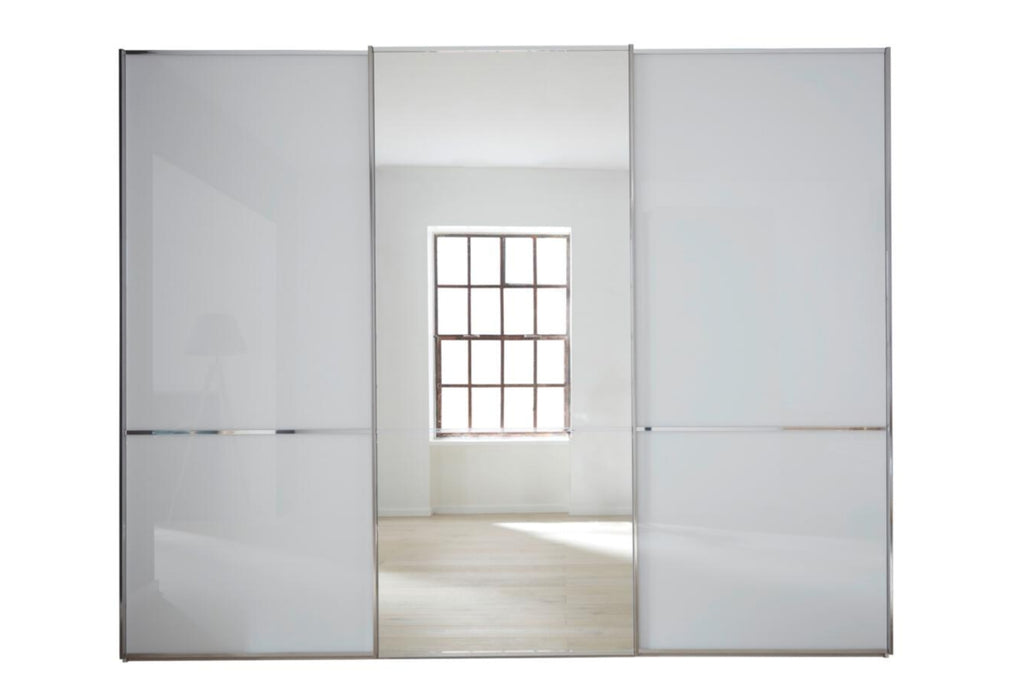 Schwebetürenschrank mit Glasfronten in Weiß und Spiegelelement