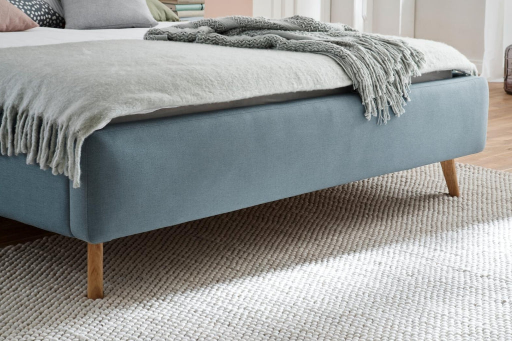 Polsterbettgestell Mattis Farbe: eisblau Größe 180 x 200 cm