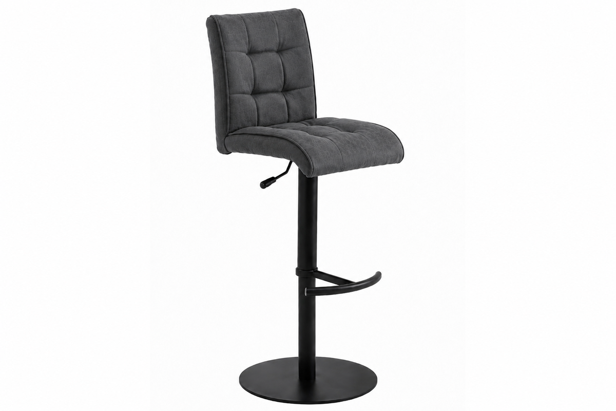 Interliving 5104 Barhocker BILC von MWA | IL in Grau mit gesteppter Rückenlehne, schwarzem Gestell und Fußstütze auf weißem Hintergrund.