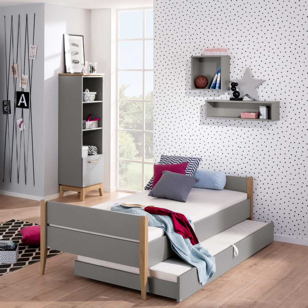 PAIDI Jugendzimmer Oscar: Wandbox in vielen Größen und Farben, Ausziehbett, graue Möbel, Regale und gepunktete Wand.