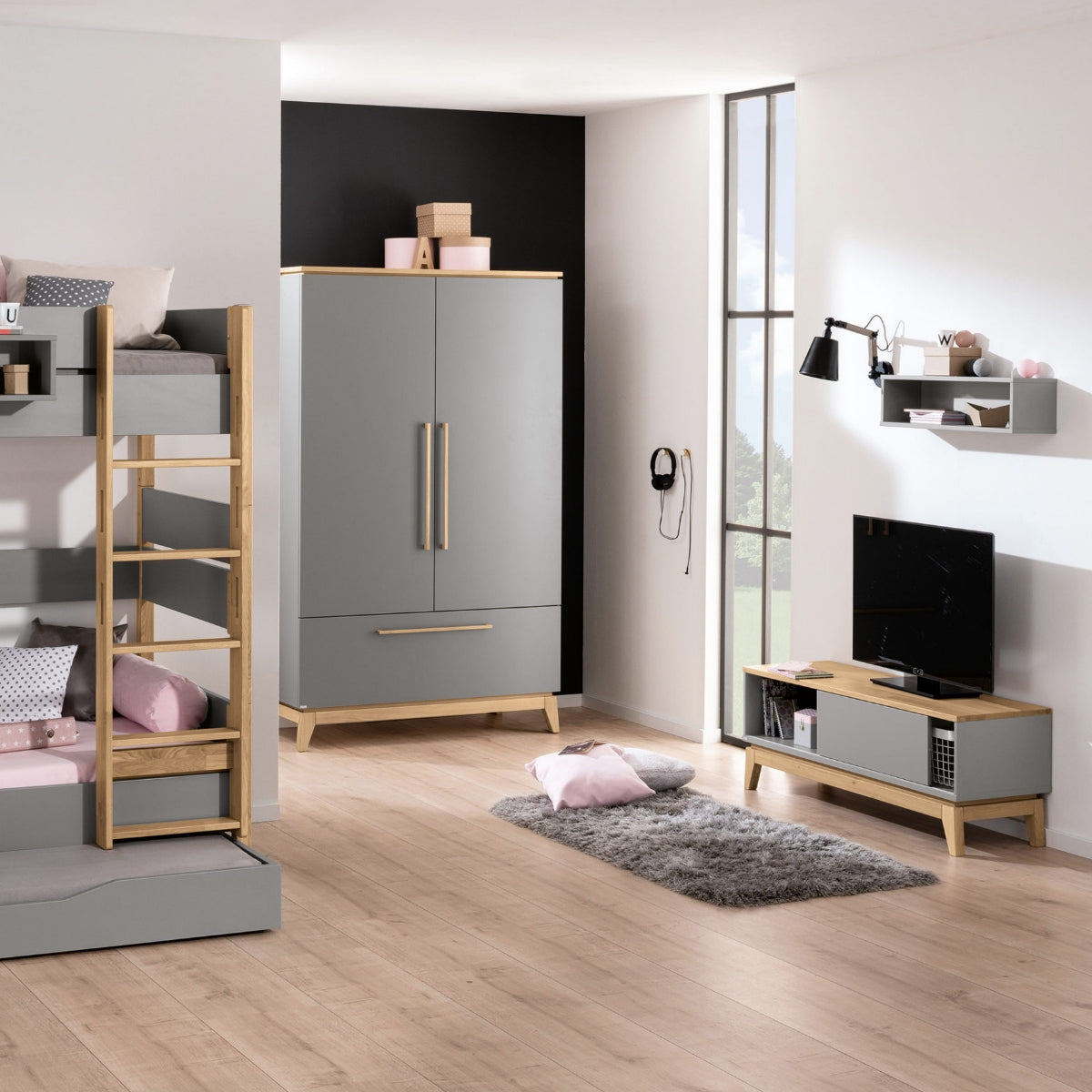 Modernes Kinderzimmer mit Etagenbett, PAIDI Jugendzimmer Lowboard „Sten“ aus schiefergrauem Melamin mit Akzenten aus massiver Eiche.