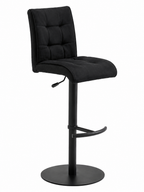 Schwarzer Barhocker der Interliving-Serie 5104 von MWA | IL, höhenverstellbar, gepolstert und drehbar, mit Fußstütze.